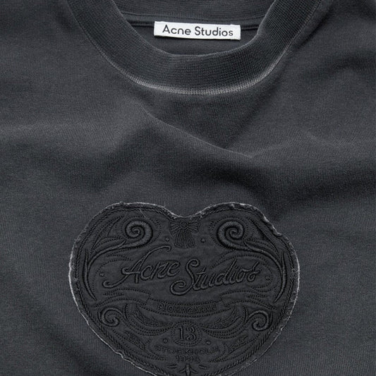 Acne Studios Crest Logo T-ShirtT-ShirtAcne StudiosDPUS Designer OutletFN-UX-TSHI000212BLKXXS7323336447466Faded BlackXXSAcne Studios Crest Logo T-Shirt