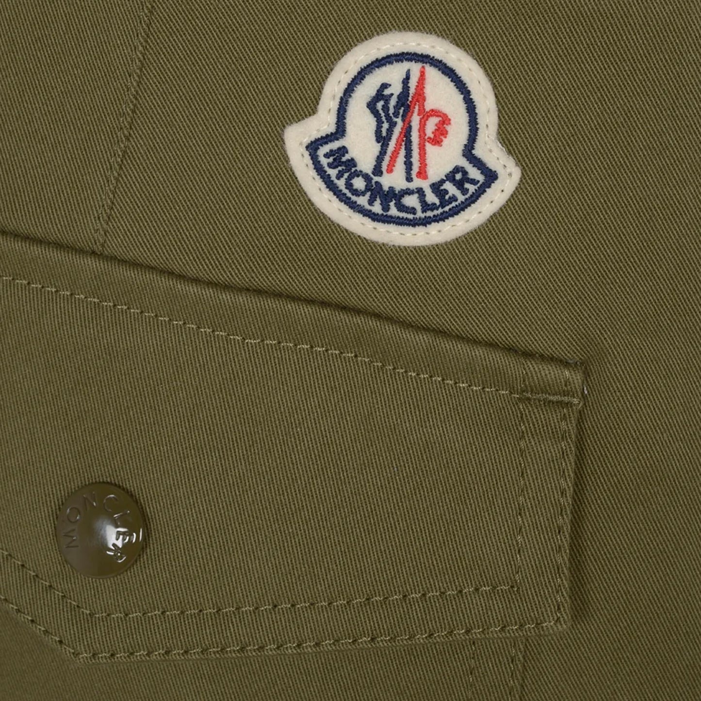 Moncler Men's Logo Patch Cotton Trousers in Military GreenMonclerDPUS Designer Outlet20300121205805387540333146Moncler Men's Logo Patch Cotton Trousers in Military Green