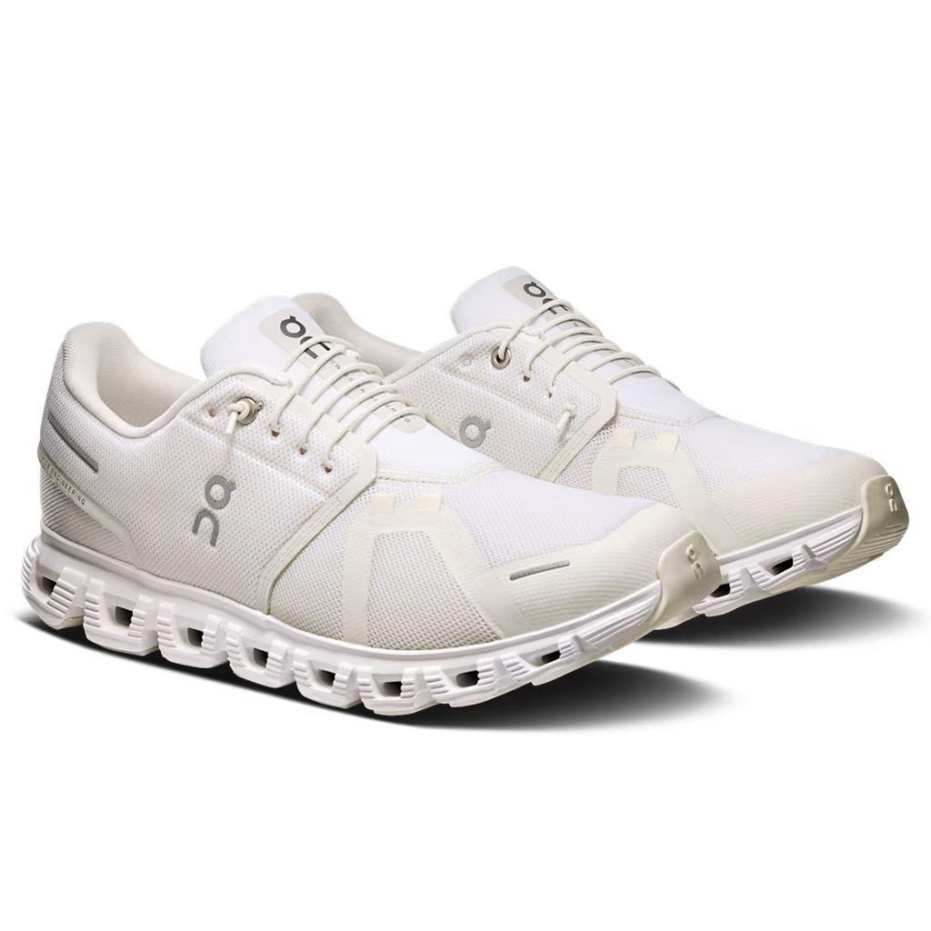 On Running Cloud 6 in White - WhiteShoesOn RunningDPUS Designer Outlet761553719338042On Running Cloud 6 in White - White