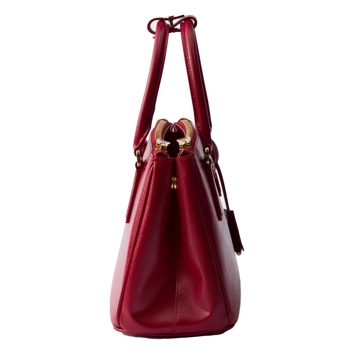Prada Galleria Medium Bag in RedBagsPradaDPUS Designer Outlet330253Prada Galleria Medium Bag in Red