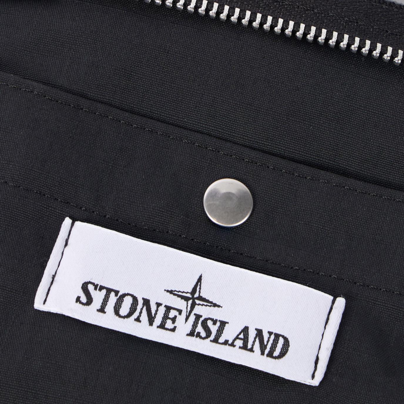 Stone Island Nylon Metal Pouch Bag in Pearl GreyBagsStone IslandDPUS Designer Outlet8053813459994Stone Island Nylon Metal Pouch Bag in Pearl Grey
