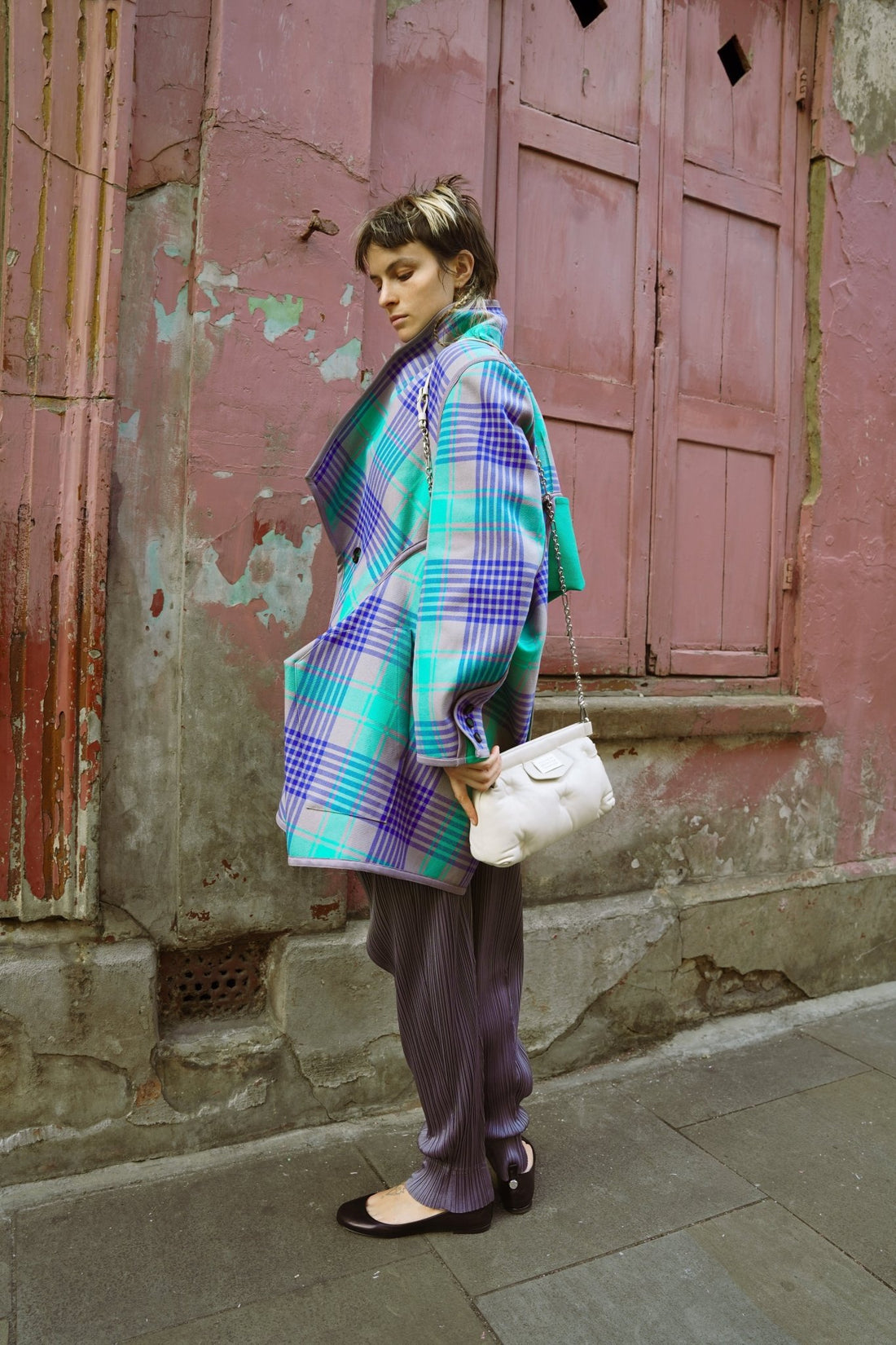 STYLING ISSEY MIYAKE PLEATS; STREETWEAR AVANT-GARDE & HIGH FASHION ESSENTIALS - DPUS Designer Outlet
