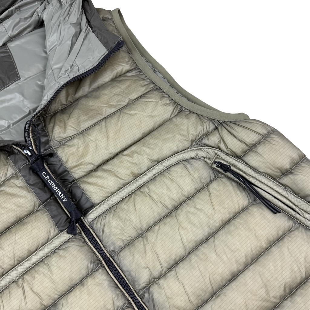 C.P. Company DD-Shell Goggle Down Gilet in Fallen Rock