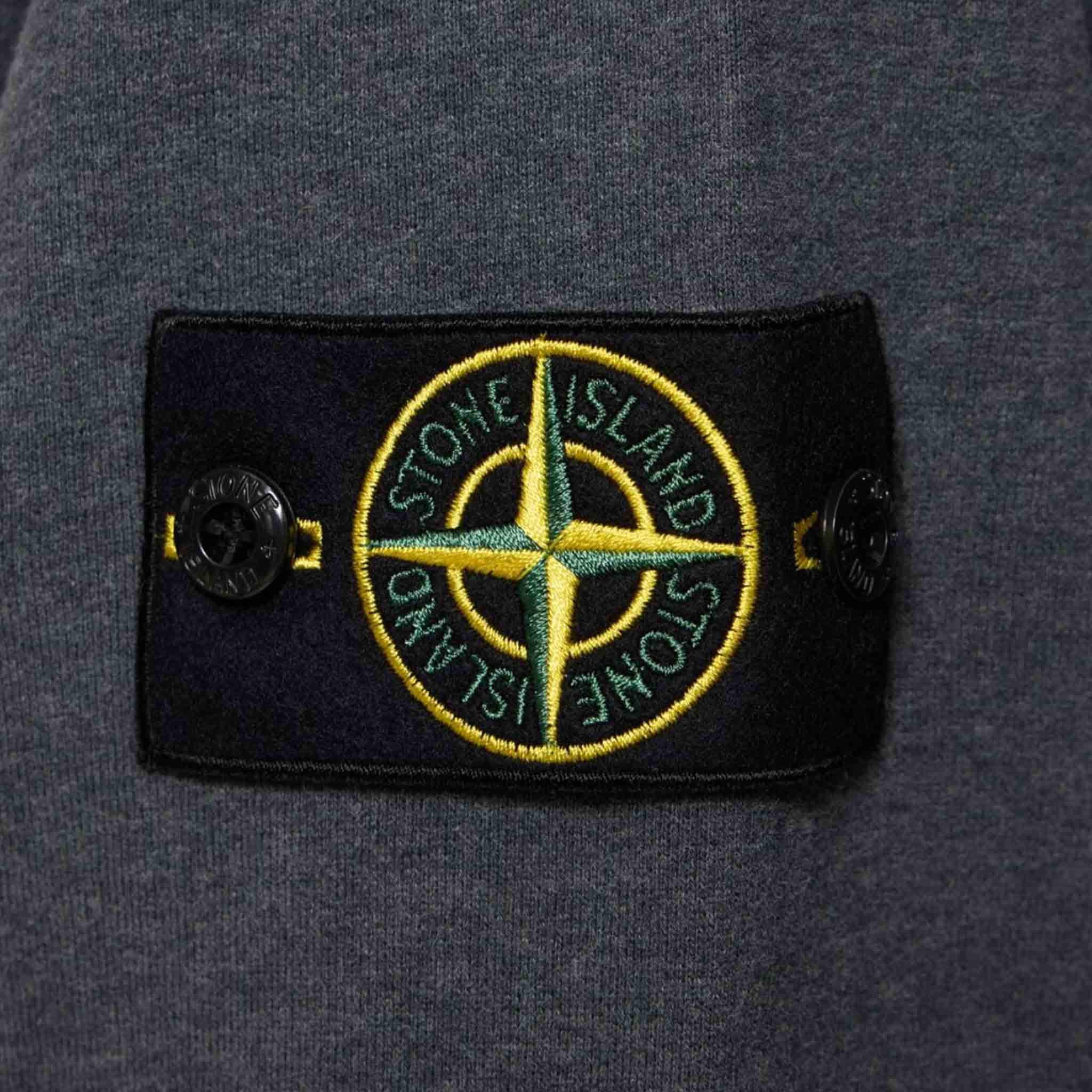 Stone island cheap badge sweatshirt