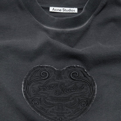 Acne Studios Crest Logo T-ShirtT-ShirtAcne StudiosDPUS Designer OutletFN-UX-TSHI000212BLKXXS7323336447466Faded BlackXXSAcne Studios Crest Logo T-Shirt