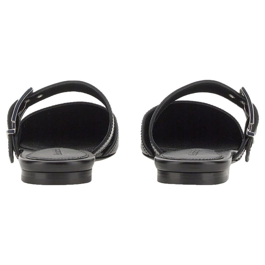 Alexander McQueen Pointed Toe Sandals In Black Leather