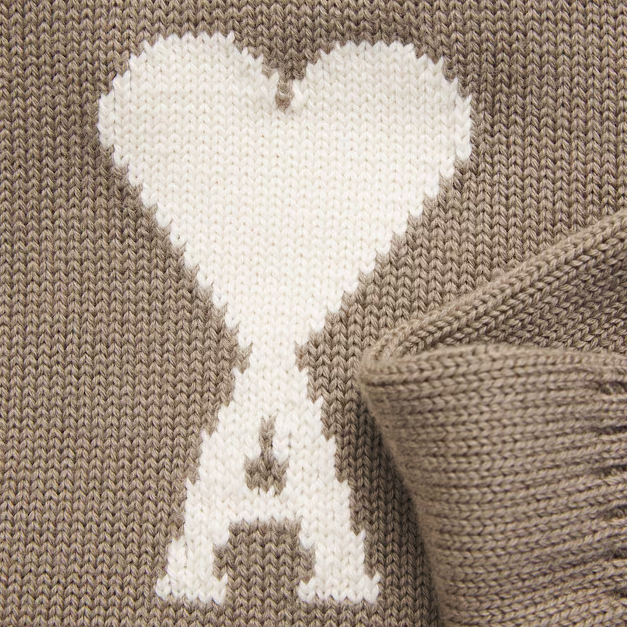 [Ami Paris] Cardigan With Contrasted Ami De CoeurKnitwearAmi ParisDPUS Designer OutletTaupeS[Ami Paris] Cardigan With Contrasted Ami De Coeur