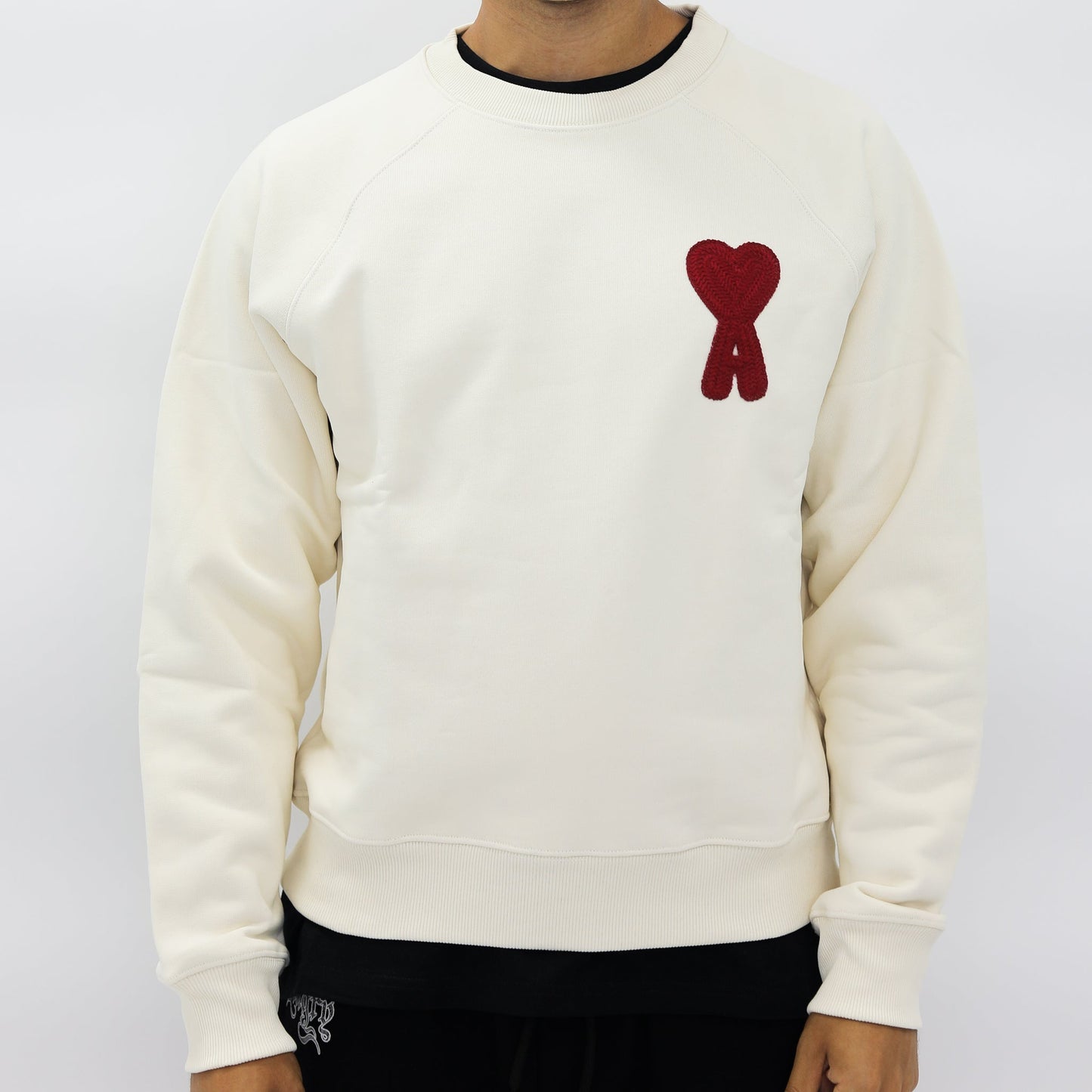 [Ami Paris] Patch Heart Sweatshirt in Off White / RedSweatshirtsAmi ParisDPUS Designer Outlet1600849955143666598559282XS[Ami Paris] Patch Heart Sweatshirt in Off White / Red