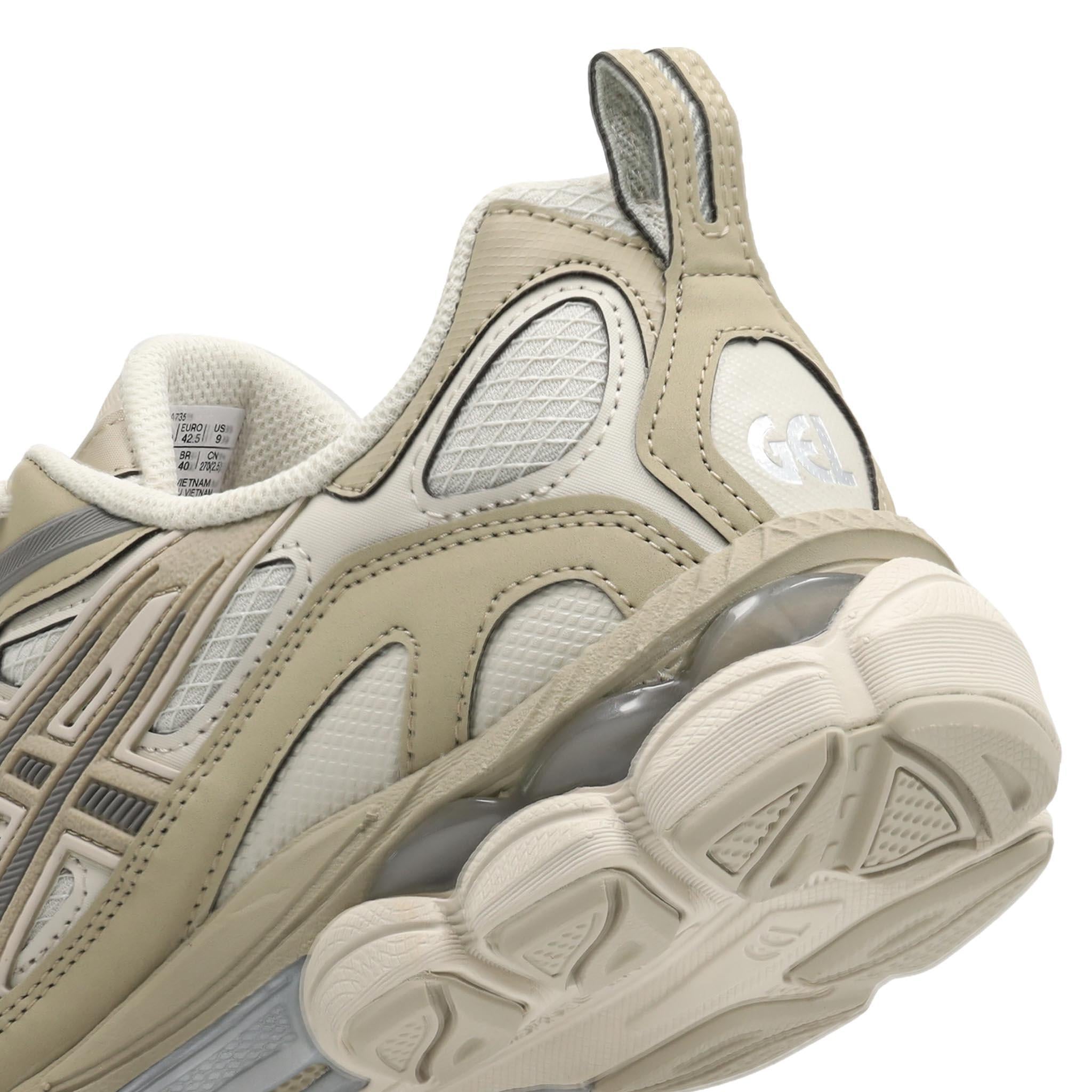 Asics GEL - NYC RGD in Smoke GreyDPUS Designer OutletDPUS Designer Outlet457015890966241.5Asics GEL - NYC RGD in Smoke Grey