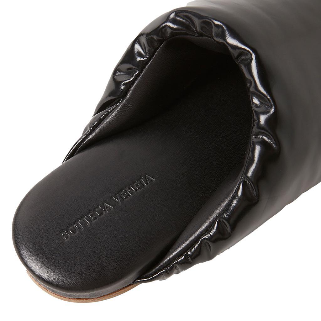 Bottega Veneta Womens Padded Flat Sandal in Black