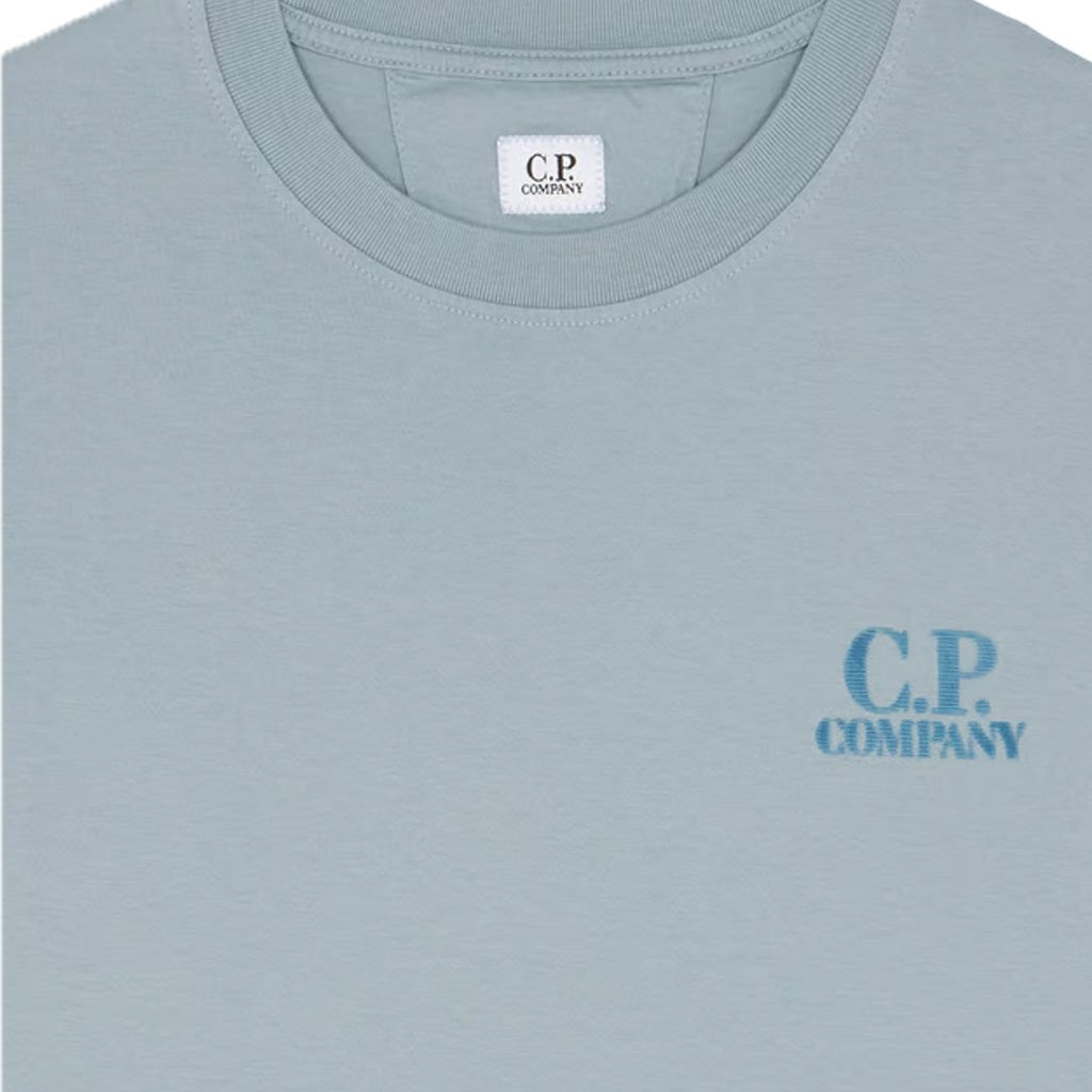 [C.P. Company] 30/1 Jersey Comfort Logo T-ShirtT-ShirtsC.P. CompanyDPUS Designer OutletSilver blueS[C.P. Company] 30/1 Jersey Comfort Logo T-Shirt