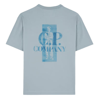 [C.P. Company] 30/1 Jersey Comfort Logo T-ShirtT-ShirtsC.P. CompanyDPUS Designer OutletSilver blueS[C.P. Company] 30/1 Jersey Comfort Logo T-Shirt
