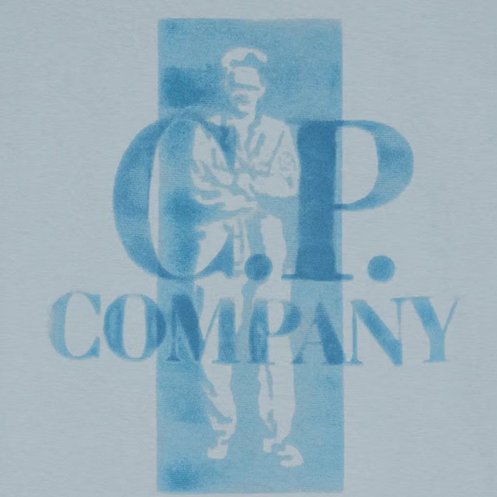 [C.P. Company] 30/1 Jersey Comfort Logo T-ShirtT-ShirtsC.P. CompanyDPUS Designer OutletSilver blueS[C.P. Company] 30/1 Jersey Comfort Logo T-Shirt