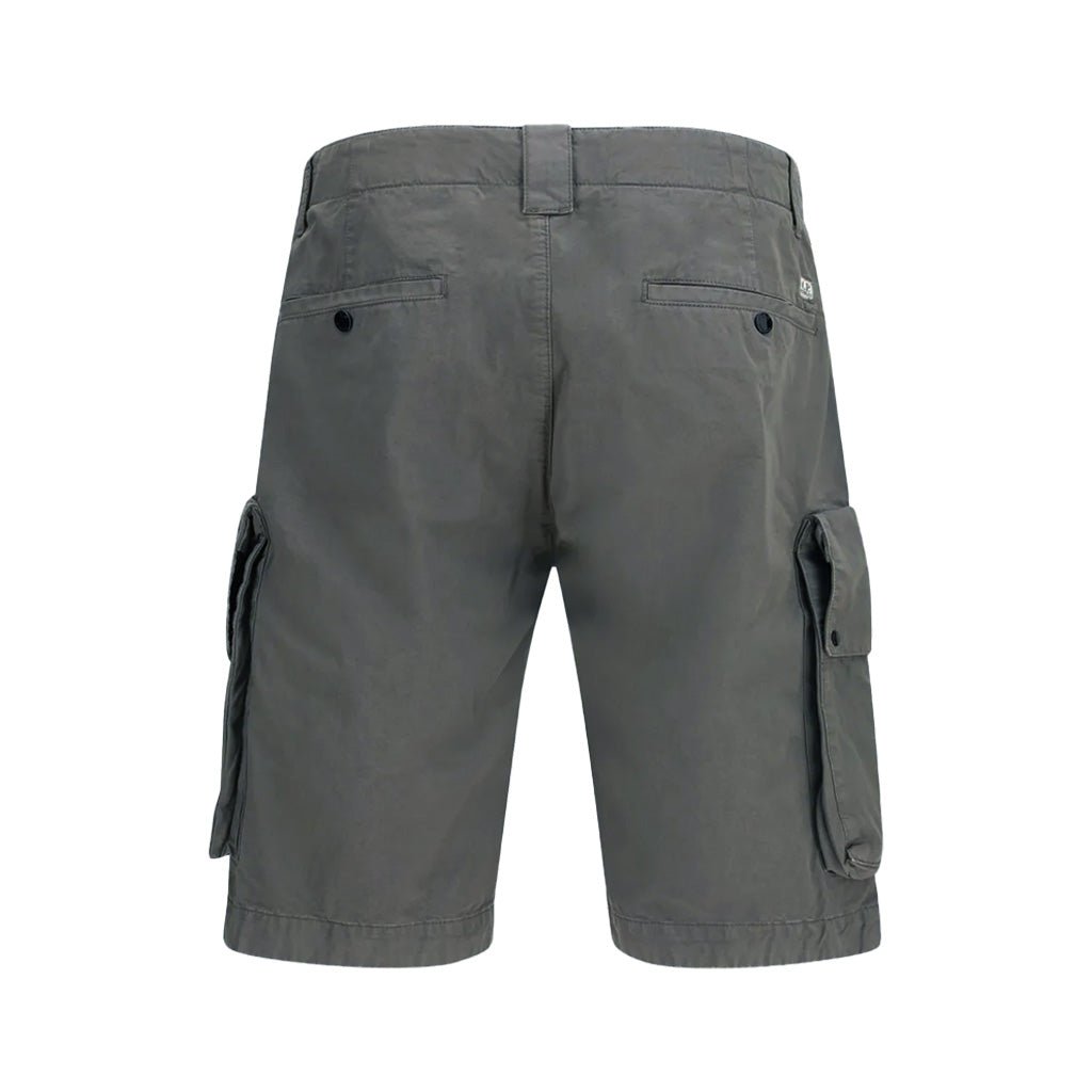 [C.P. Company] Bermuda In Cotton GabardineTrousers & ShortsC.P. CompanyDPUS Designer Outlet7622792789814Gunmetal46[C.P. Company] Bermuda In Cotton Gabardine