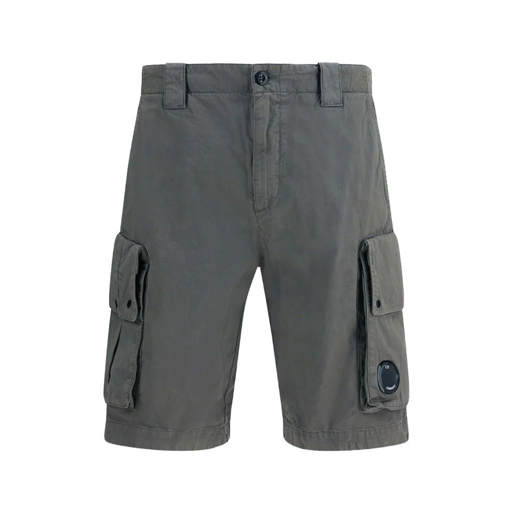 [C.P. Company] Bermuda In Cotton GabardineTrousers & ShortsC.P. CompanyDPUS Designer Outlet7622792789814Gunmetal46[C.P. Company] Bermuda In Cotton Gabardine