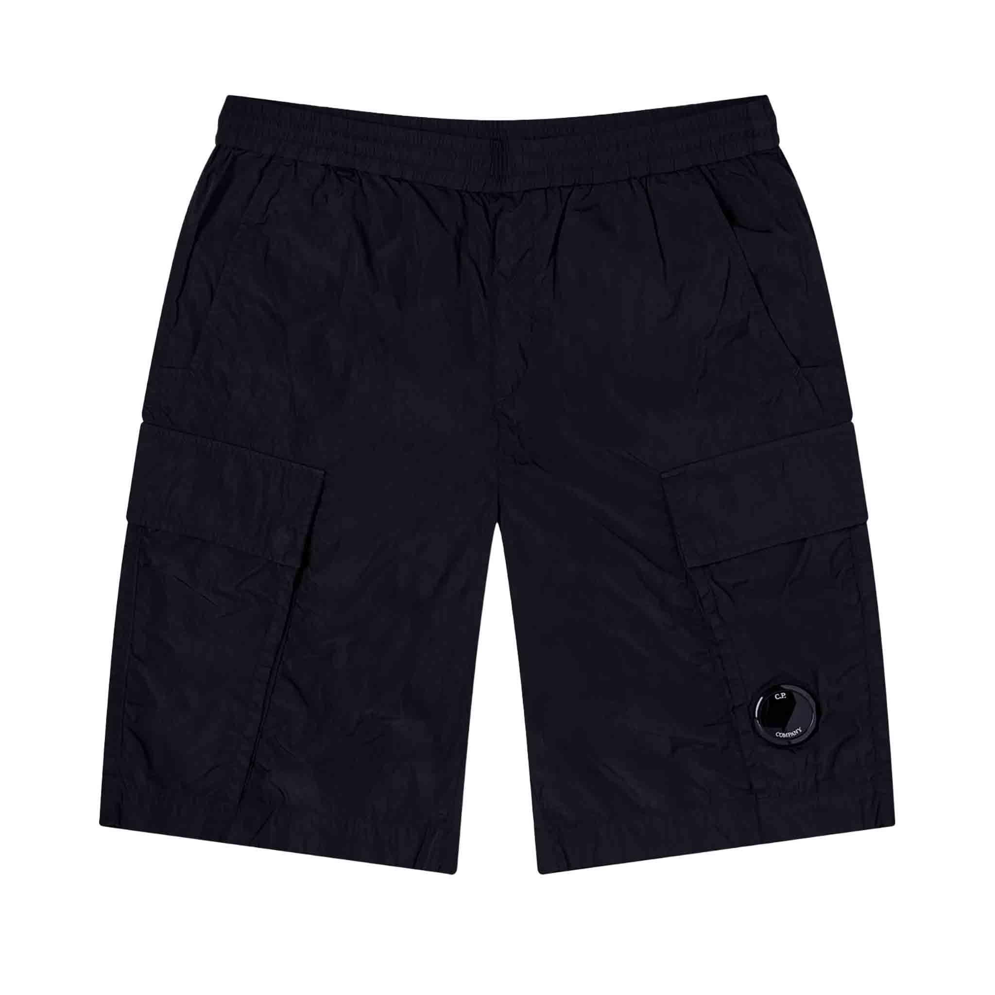 C.P. Company Chrome - R Cargo Shorts in BlackShortsC.P. CompanyDPUS46C.P. Company Chrome - R Cargo Shorts in Black