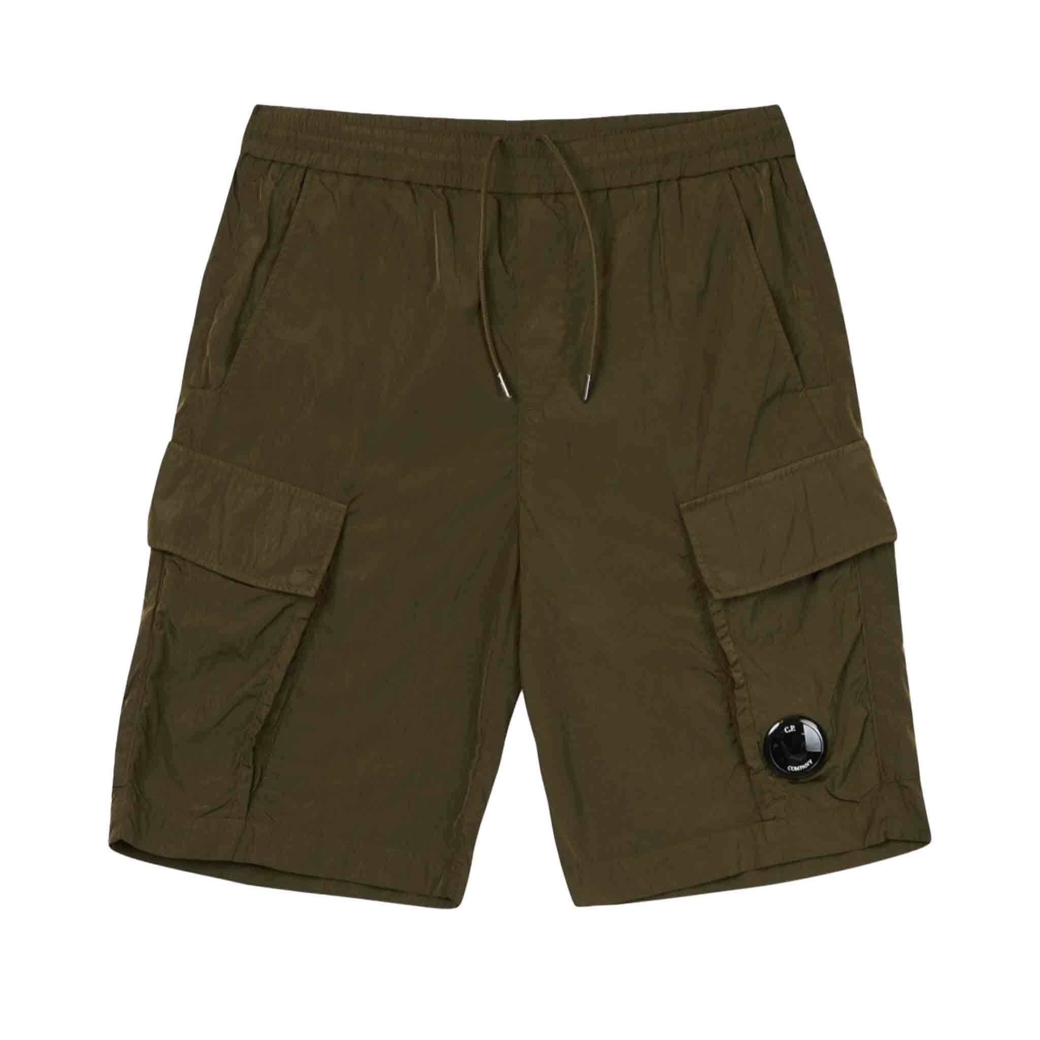 C.P. Company Chrome - R Cargo Shorts in Ivy GreenShortsC.P. CompanyDPUS762094378534046C.P. Company Chrome - R Cargo Shorts in Ivy Green