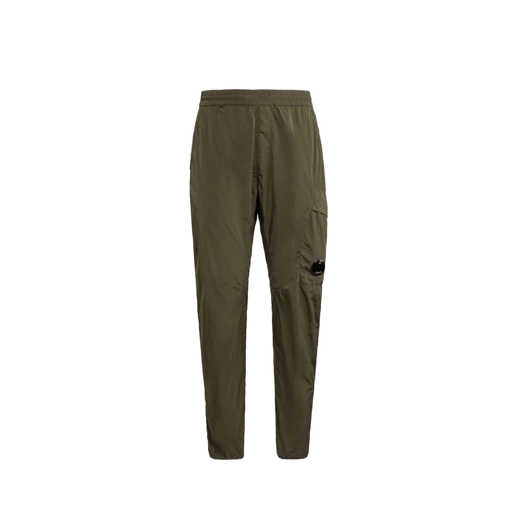 C.P. Company Chrome - R Pants in Olive Night - GreenSweatpantsC.P. CompanyDPUS762094355749744C.P. Company Chrome - R Pants in Olive Night - Green