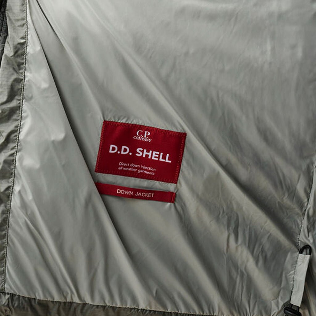 [C.P. Company] DD-Shell Explorer Lens JacketCoats & JacketsC.P. CompanyDPUS Designer Outlet21CMOW215A-110416A-936-SFlint GreyS[C.P. Company] DD-Shell Explorer Lens Jacket
