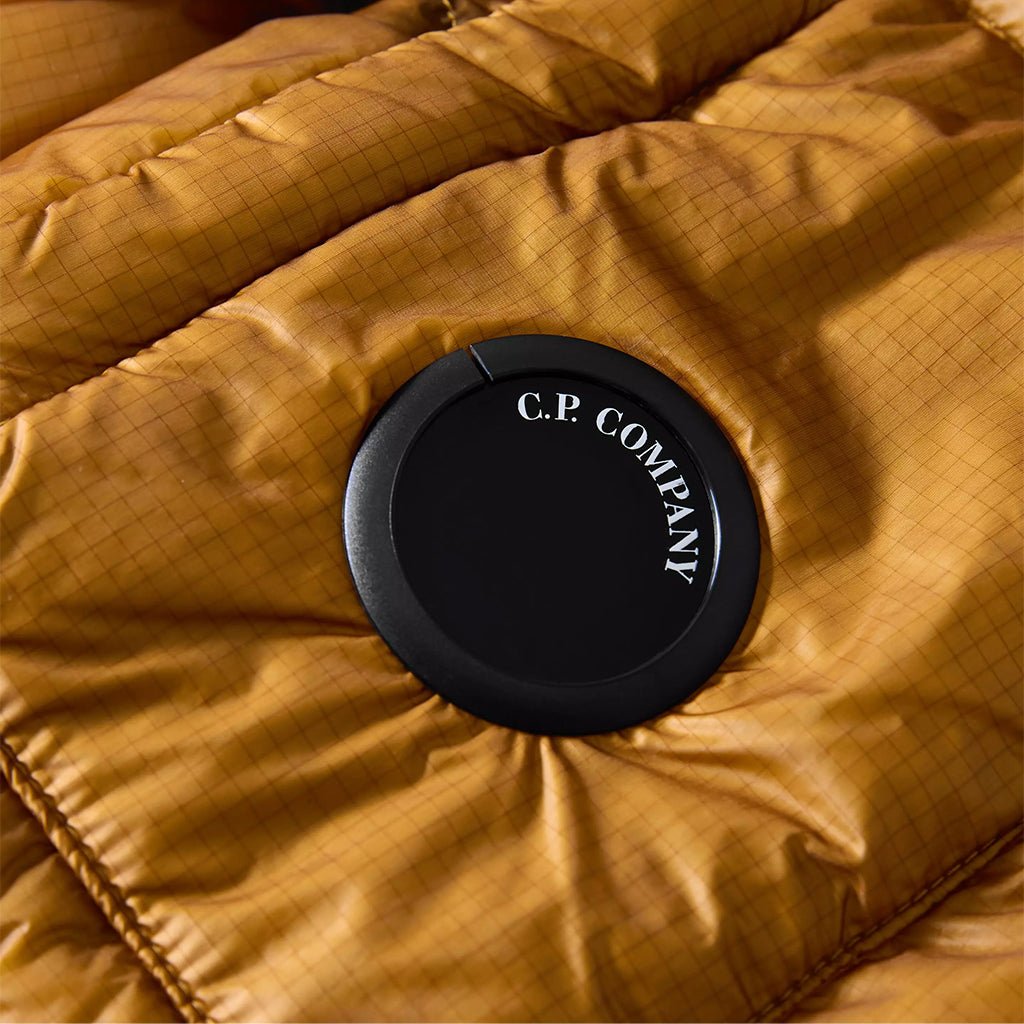 [C.P. Company] DD-Shell Hooded Lens JacketCoats & JacketsC.P. CompanyDPUS Designer Outlet21CMOW702A-110416A-120-SSilver BirchS[C.P. Company] DD-Shell Hooded Lens Jacket