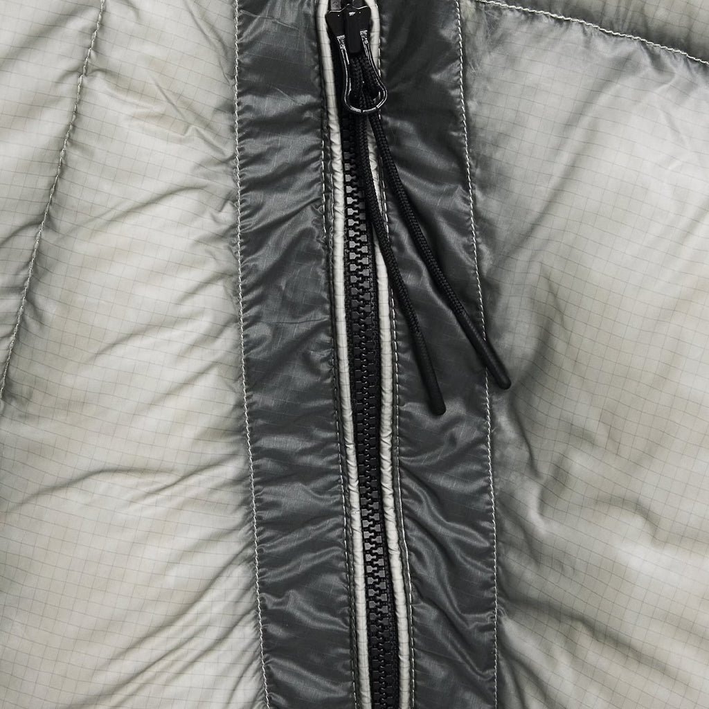 [C.P. Company] DD-Shell Hooded Lens JacketCoats & JacketsC.P. CompanyDPUS Designer Outlet21CMOW702A-110416A-936-SFlint GreyS[C.P. Company] DD-Shell Hooded Lens Jacket