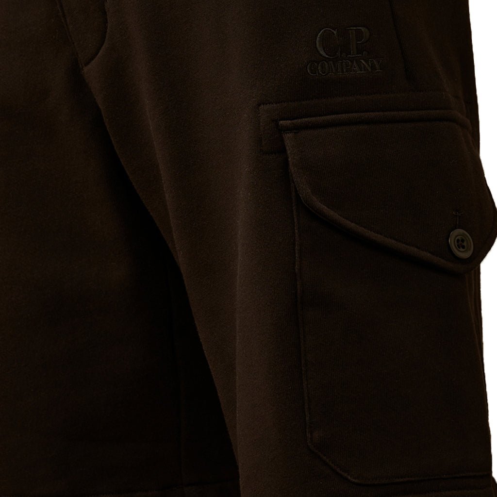 C.P. Company Diagonal Raised Fleece Cargo Embroidered Logo SweatshortsTrousers & ShortsC.P. CompanyDPUS Designer Outlet20CMSB029A-005086W-999-S7622792755413BlackSC.P. Company Diagonal Raised Fleece Cargo Embroidered Logo Sweatshorts