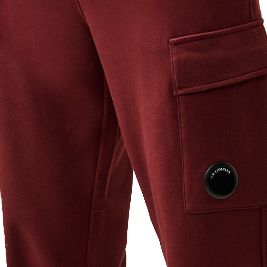 [C.P. Company] Diagonal Raised Fleece Cargo SweatpantsSweatpantsC.P. CompanyDPUS Designer Outlet21CMSP717A-005086W-592-S7622792967366AndorraS[C.P. Company] Diagonal Raised Fleece Cargo Sweatpants