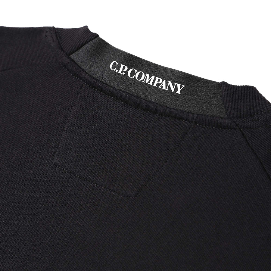 C.P. Company Diagonal Raised Fleece Crew Neck Lens Sweatshirt in BlackSweatshirtsC.P. CompanyDPUS7620943900903SC.P. Company Diagonal Raised Fleece Crew Neck Lens Sweatshirt in Black