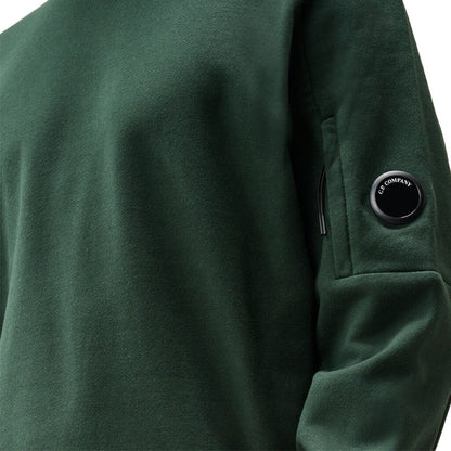 [C.P. Company] Diagonal Raised Fleece Crewneck SweatshirtSweatshirtsC.P. CompanyDPUS Designer Outlet21CMSS713A-005086W-697-S7622792970656Ponderosa PineS[C.P. Company] Diagonal Raised Fleece Crewneck Sweatshirt