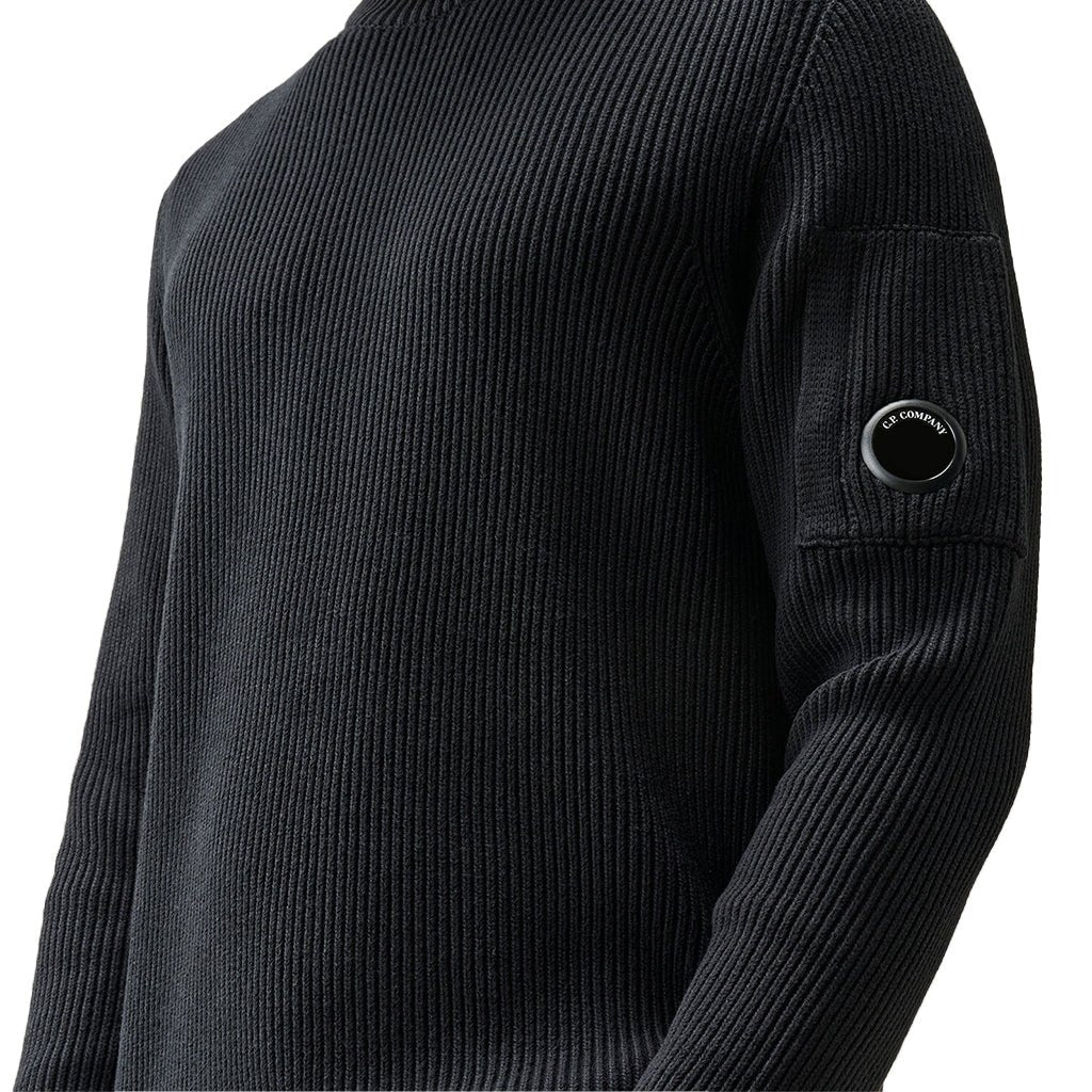 [C.P. Company] Full Rib Cotton Lens Crewneck KnitKnitwearC.P. CompanyDPUS Designer Outlet21CMKN101A-006608A-999-S7622792932791BlackS[C.P. Company] Full Rib Cotton Lens Crewneck Knit