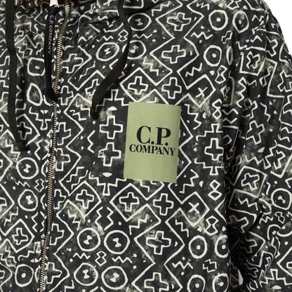 C.P. Company Inca Print Short Goggle Jacket in Agave GreenC.P. CompanyDPUS Designer Outlet762094377783344C.P. Company Inca Print Short Goggle Jacket in Agave Green