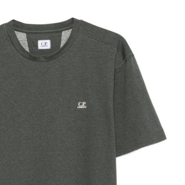 C.P. Company Jersey Plated Logo T-ShirtT-ShirtC.P. CompanyDPUS Designer Outlet7622792685802GunmetalSC.P. Company Jersey Plated Logo T-Shirt