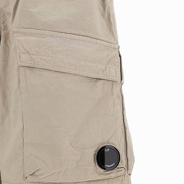 [C.P. Company] Micro - Reps Boxy Lens ShortsShortsC.P. CompanyDPUS Designer Outlet7622792722941Beige44[C.P. Company] Micro - Reps Boxy Lens Shorts