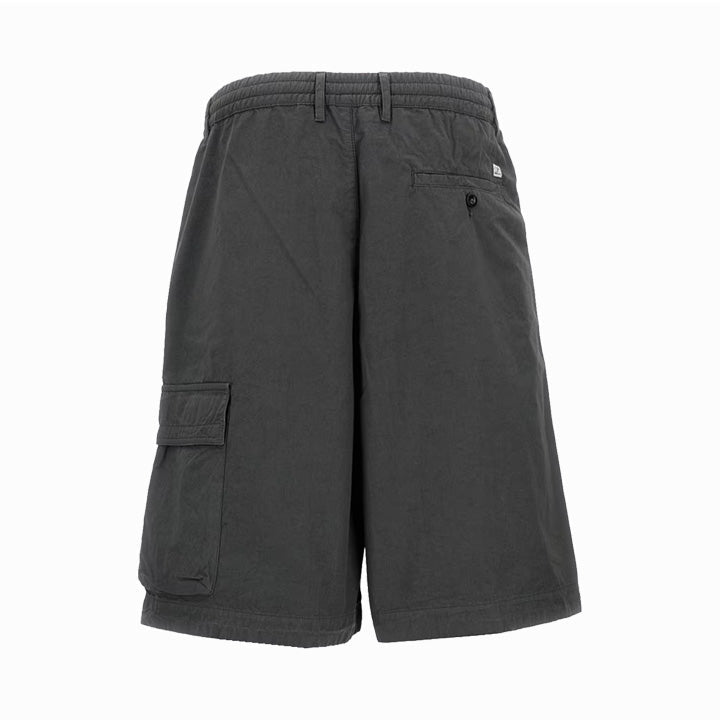[C.P. Company] Micro - Reps Boxy Lens ShortsShortsC.P. CompanyDPUS Designer Outlet7622792723030Charcoal grey44[C.P. Company] Micro - Reps Boxy Lens Shorts