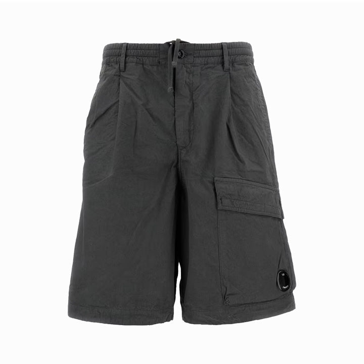 [C.P. Company] Micro - Reps Boxy Lens ShortsShortsC.P. CompanyDPUS Designer Outlet7622792723030Charcoal grey44[C.P. Company] Micro - Reps Boxy Lens Shorts