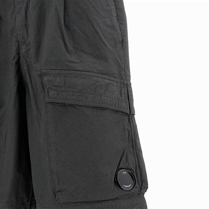 [C.P. Company] Micro - Reps Boxy Lens ShortsShortsC.P. CompanyDPUS Designer Outlet7622792723030Charcoal grey44[C.P. Company] Micro - Reps Boxy Lens Shorts