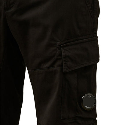 [C.P. Company] Stretch Sateen Cargo Lens ShortsShortsC.P. CompanyDPUS Designer OutletBlack44[C.P. Company] Stretch Sateen Cargo Lens Shorts