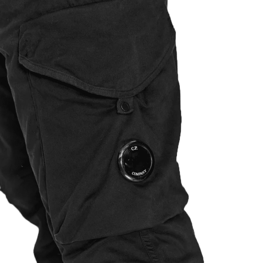 C.P. Company Stretch Sateen Ergonomic Lens Cargo Pants in BlackTrousersC.P. CompanyDPUS762094392819846C.P. Company Stretch Sateen Ergonomic Lens Cargo Pants in Black