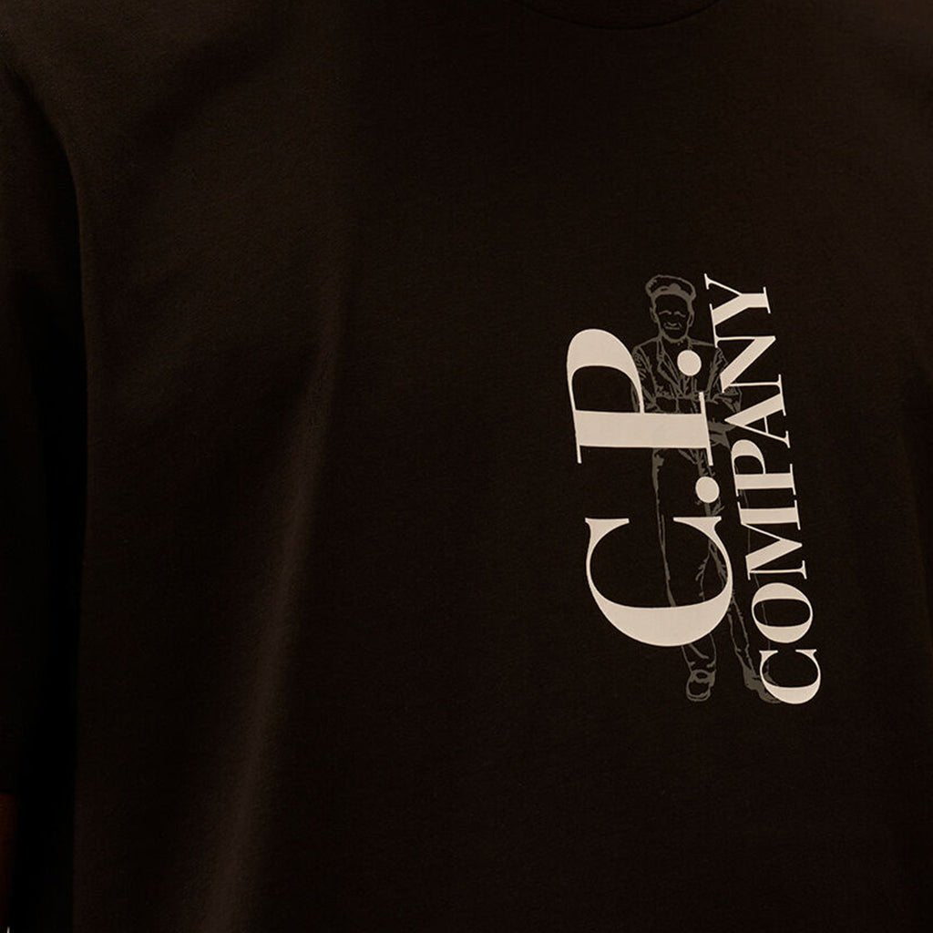 [C.P. Company] Vertical Logo T-ShirtT-ShirtC.P. CompanyDPUS Designer OutletBlackXS[C.P. Company] Vertical Logo T-Shirt