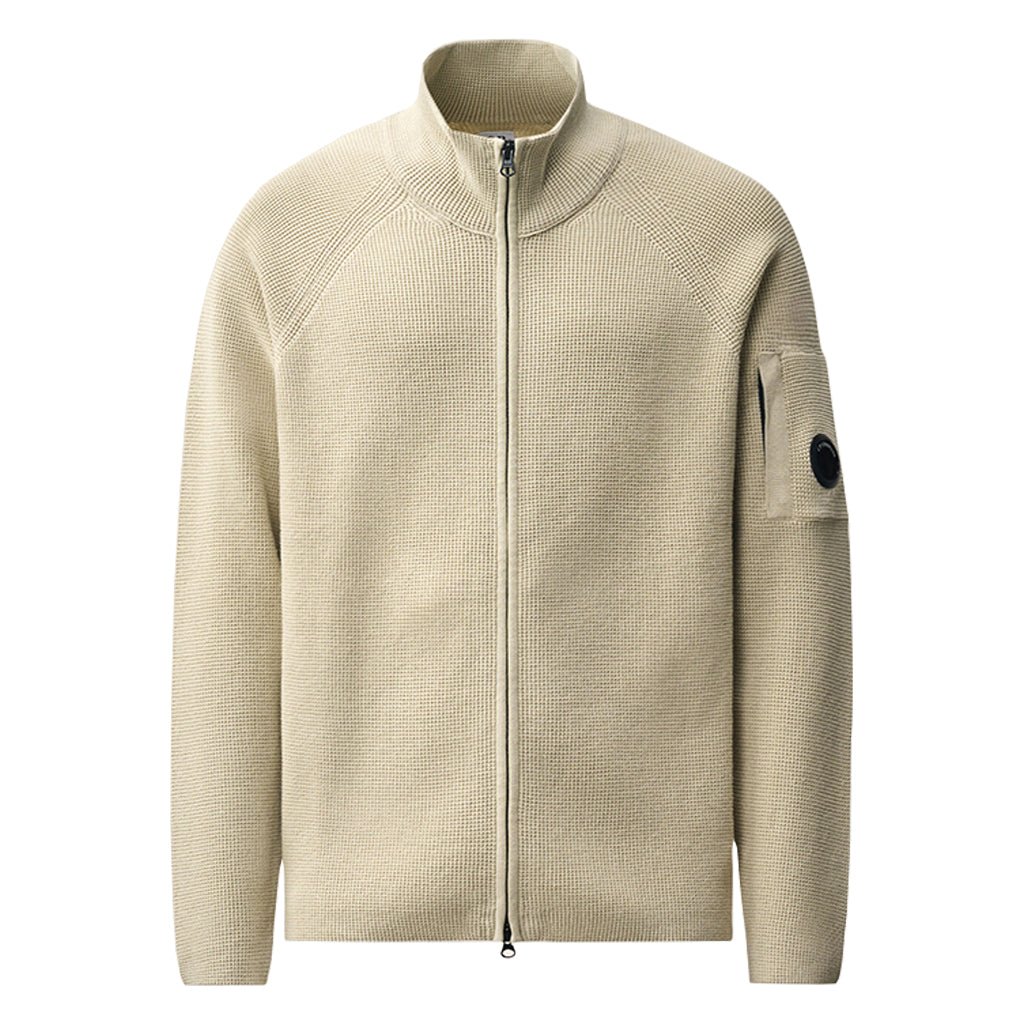 [C.P. Company] Waffle Knitwear CardiganKnitwearC.P. CompanyDPUS Designer Outlet21CMKN058A-110754A-120-S7622792850293Silver BirchS[C.P. Company] Waffle Knitwear Cardigan