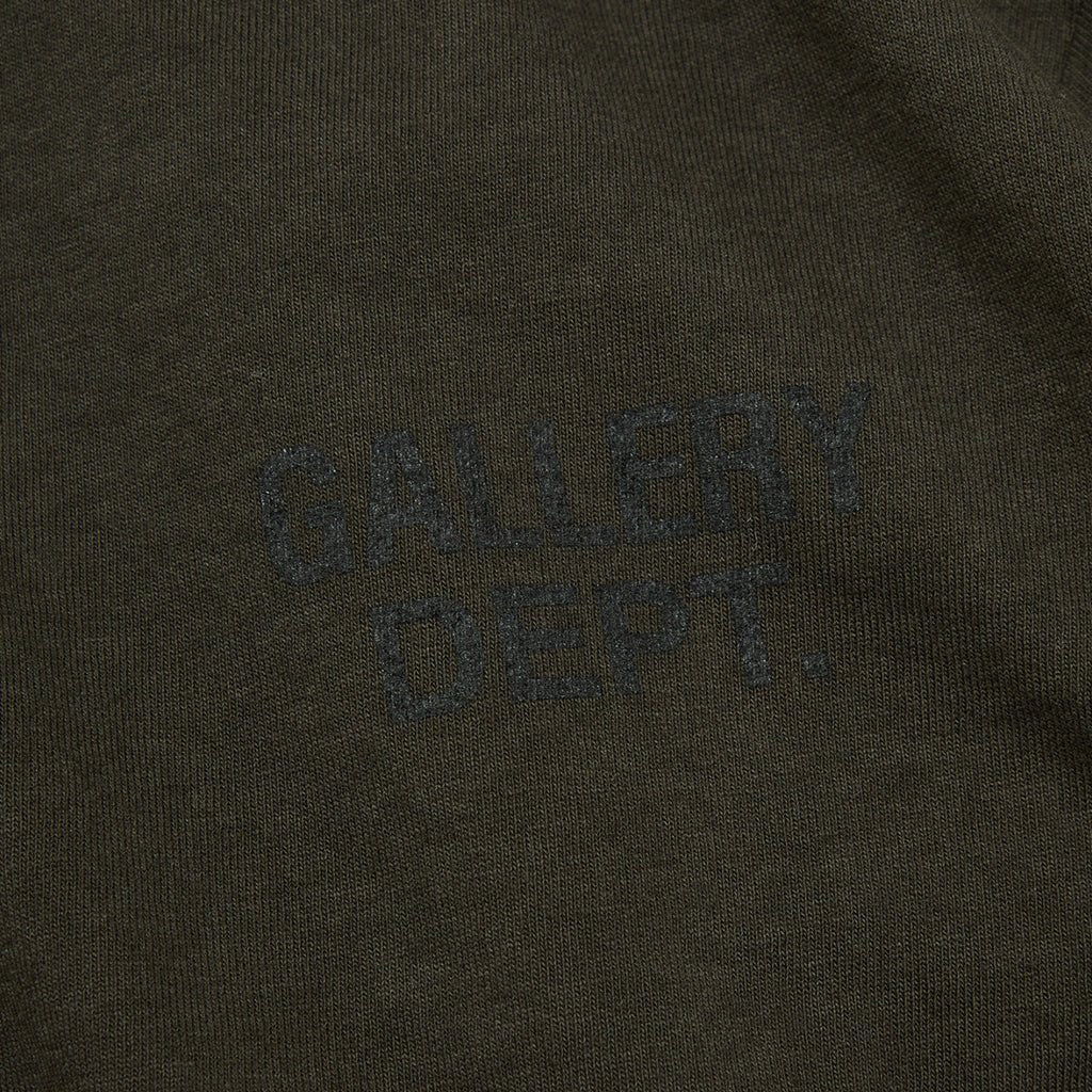 Gallery Dept. GD Logo Dusty TeeT-ShirtsGallery Dept.DPUS Designer OutletGraphiteXSGallery Dept. GD Logo Dusty Tee