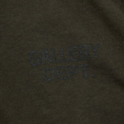 Gallery Dept. GD Logo Dusty TeeT-ShirtsGallery Dept.DPUS Designer OutletGraphiteXSGallery Dept. GD Logo Dusty Tee