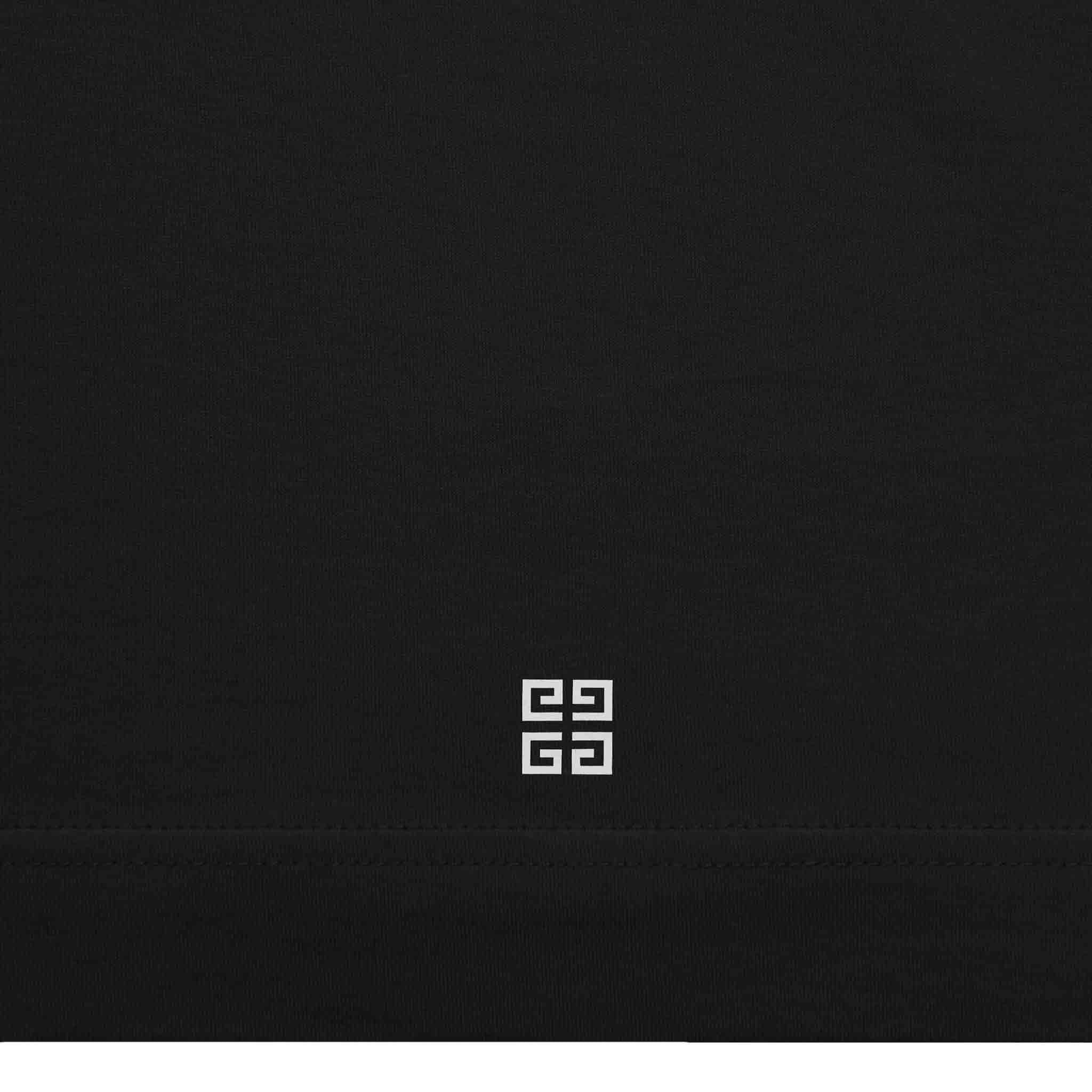 Givenchy Archetype Slim Fit T-Shirt in BlackT-ShirtsGivenchyDPUS Designer Outlet3617010065379SGivenchy Archetype Slim Fit T-Shirt in Black