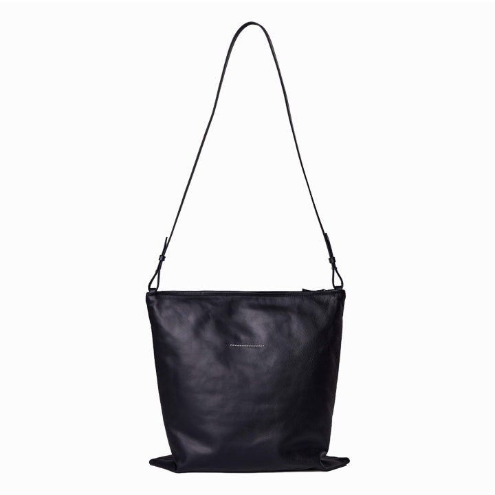 Maison Margiela MM6 Pillow ToteBagsMaison MargielaDPUS Designer Outlet8059039202093BlackOne SizeMaison Margiela MM6 Pillow Tote