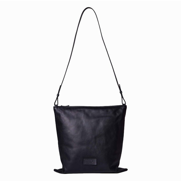 Maison Margiela MM6 Pillow ToteBagsMaison MargielaDPUS Designer Outlet8059039202093BlackOne SizeMaison Margiela MM6 Pillow Tote