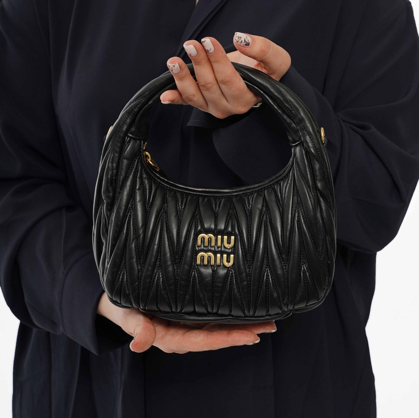[Miu Miu] Wander Matelassé Nappa Leather HoboBagsMiu MiuDPUS Designer Outlet1541222048368050242532038Black[Miu Miu] Wander Matelassé Nappa Leather Hobo