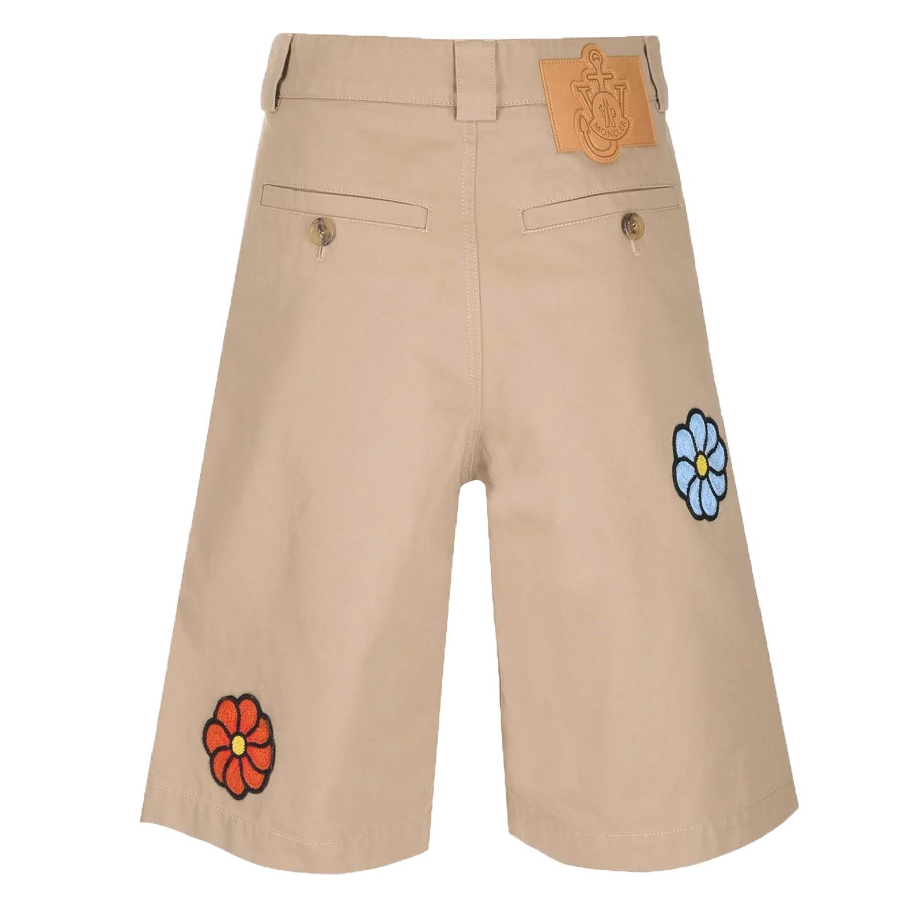 Moncler Genius X JW Anderson Flower Patch ShortsMonclerDPUS Designer Outlet20300121213805387511058138Moncler Genius X JW Anderson Flower Patch Shorts