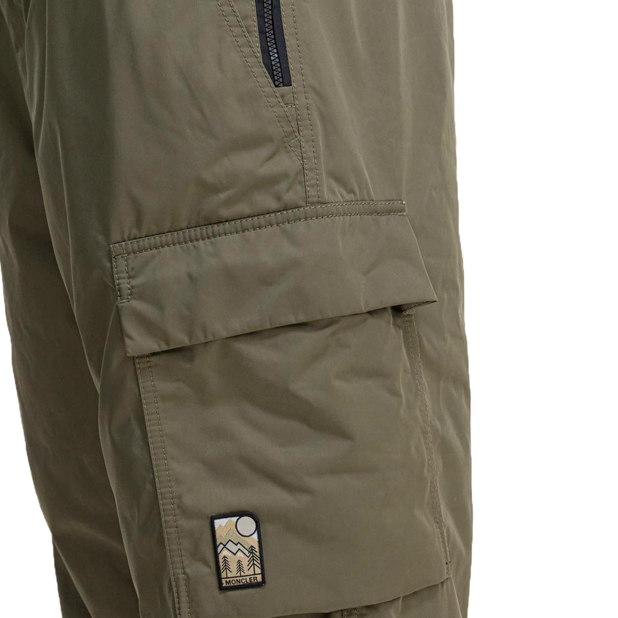 Moncler Grenoble Men's Nylon Cargo Trousers in GreenCargo TrousersMonclerDPUS Designer Outlet203001101298053813235703MMoncler Grenoble Men's Nylon Cargo Trousers in Green