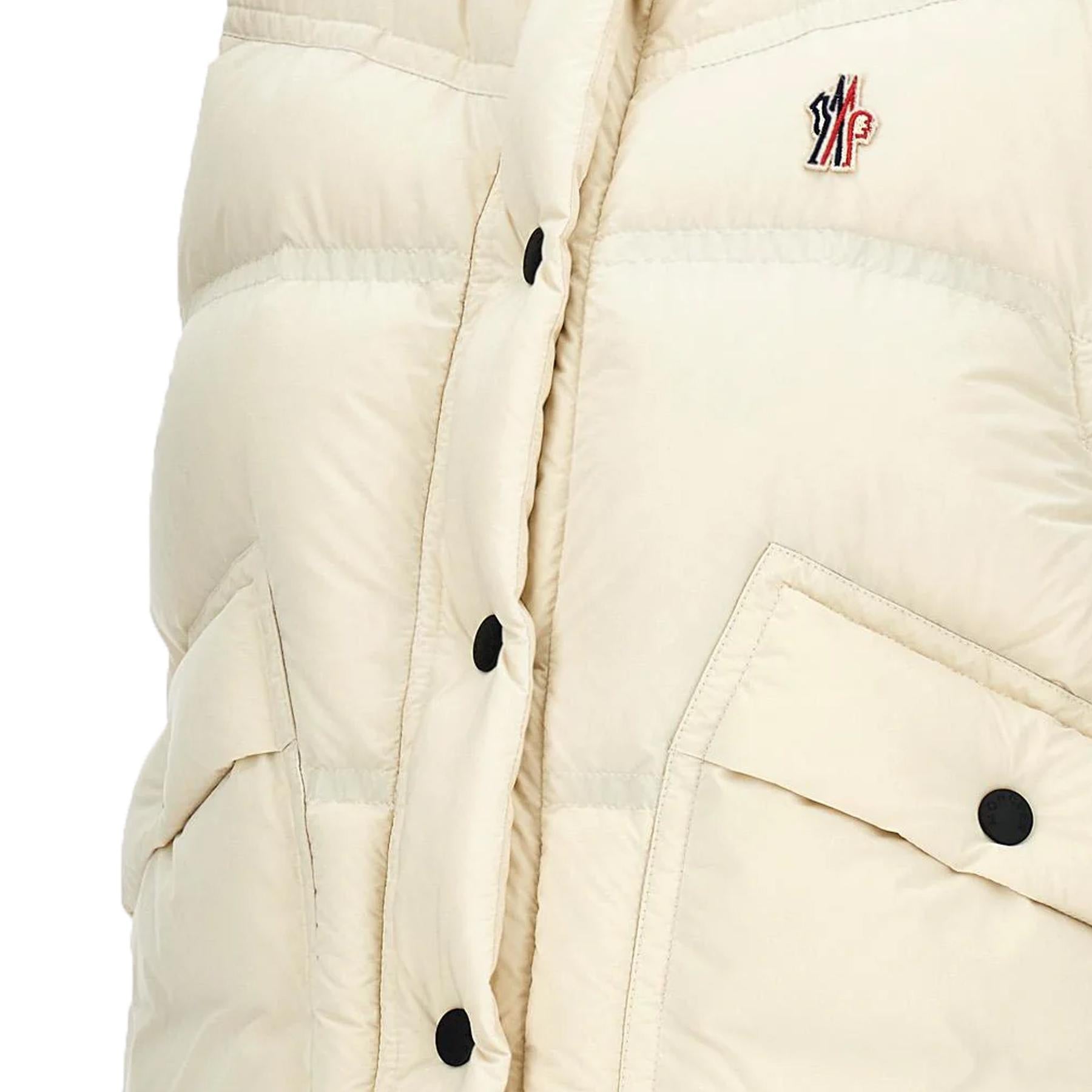 Moncler Grenoble Women's Baise Down Gilet in IvoryMonclerDPUS Designer Outlet2030011012080538132242640Moncler Grenoble Women's Baise Down Gilet in Ivory