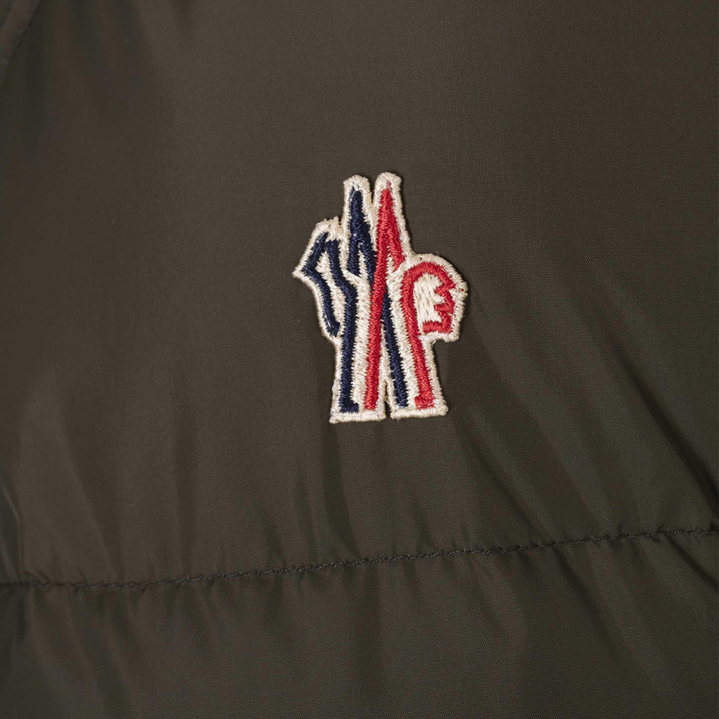 Moncler Men's Grenoble Kasanka Hooded Insulated Ski Jacket in Olive GreenCoats & JacketsMonclerDPUS Designer Outlet2030012109380505929087502Moncler Men's Grenoble Kasanka Hooded Insulated Ski Jacket in Olive Green